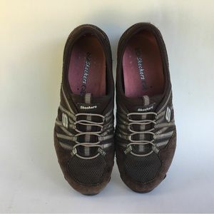 Skechers Breath Easy Sneakers 
Size 8 M Brown
Athletic Slip-On Walking Fitness